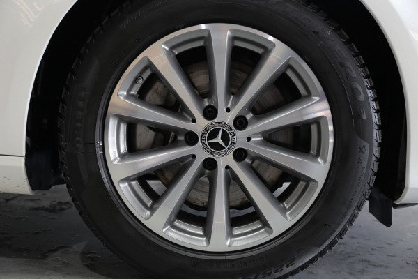 Image MERCEDES-BENZ E-200 E 200 Avantgarde 4 Matic