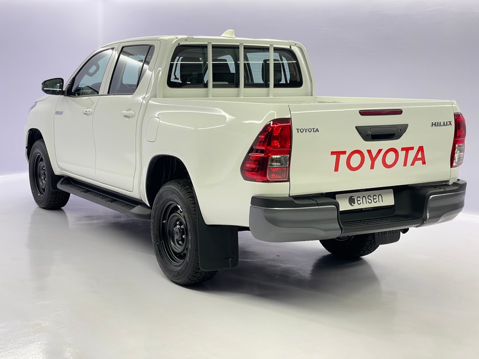 Hilux Double Cab 2.4 D 175 Comfort 4x4