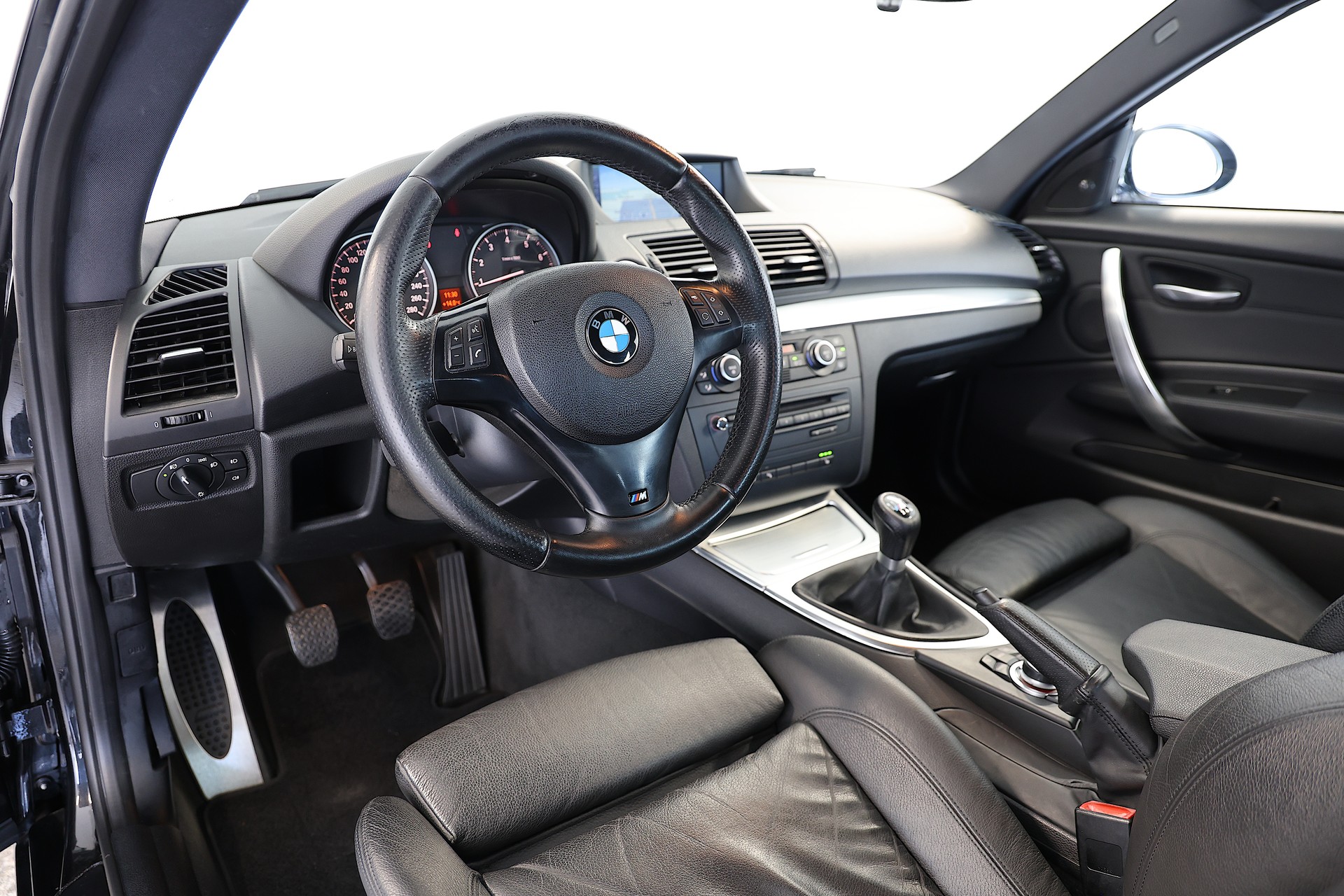 BMW 130i M-Sport-image-7
