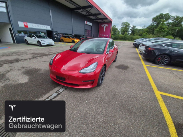 TESLA Model 3 Performance-showroom-element-3