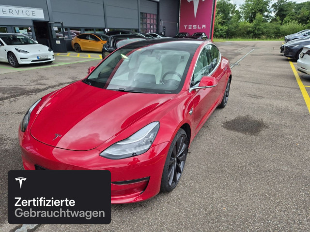 TESLA Model 3 Performance