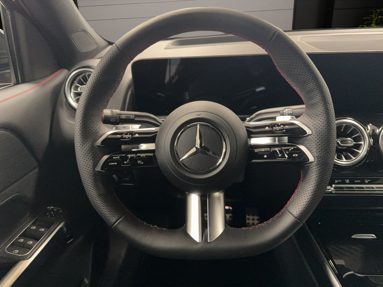 Image MERCEDES-BENZ GLB-250 GLB 250 4Matic 8G-Tronic