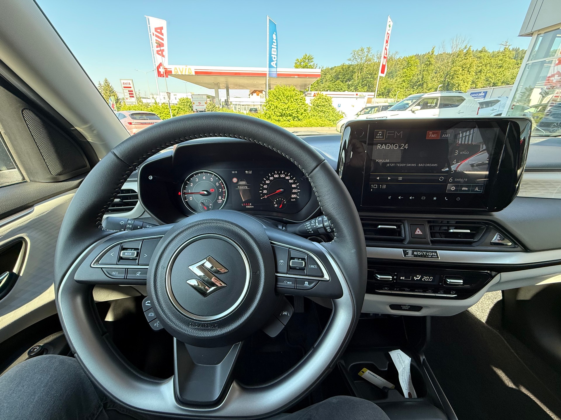 SUZUKI Swift 1.2 1st Edition Top Hybrid 4x4 Finanzierung OHNE Zins möglich-image-8