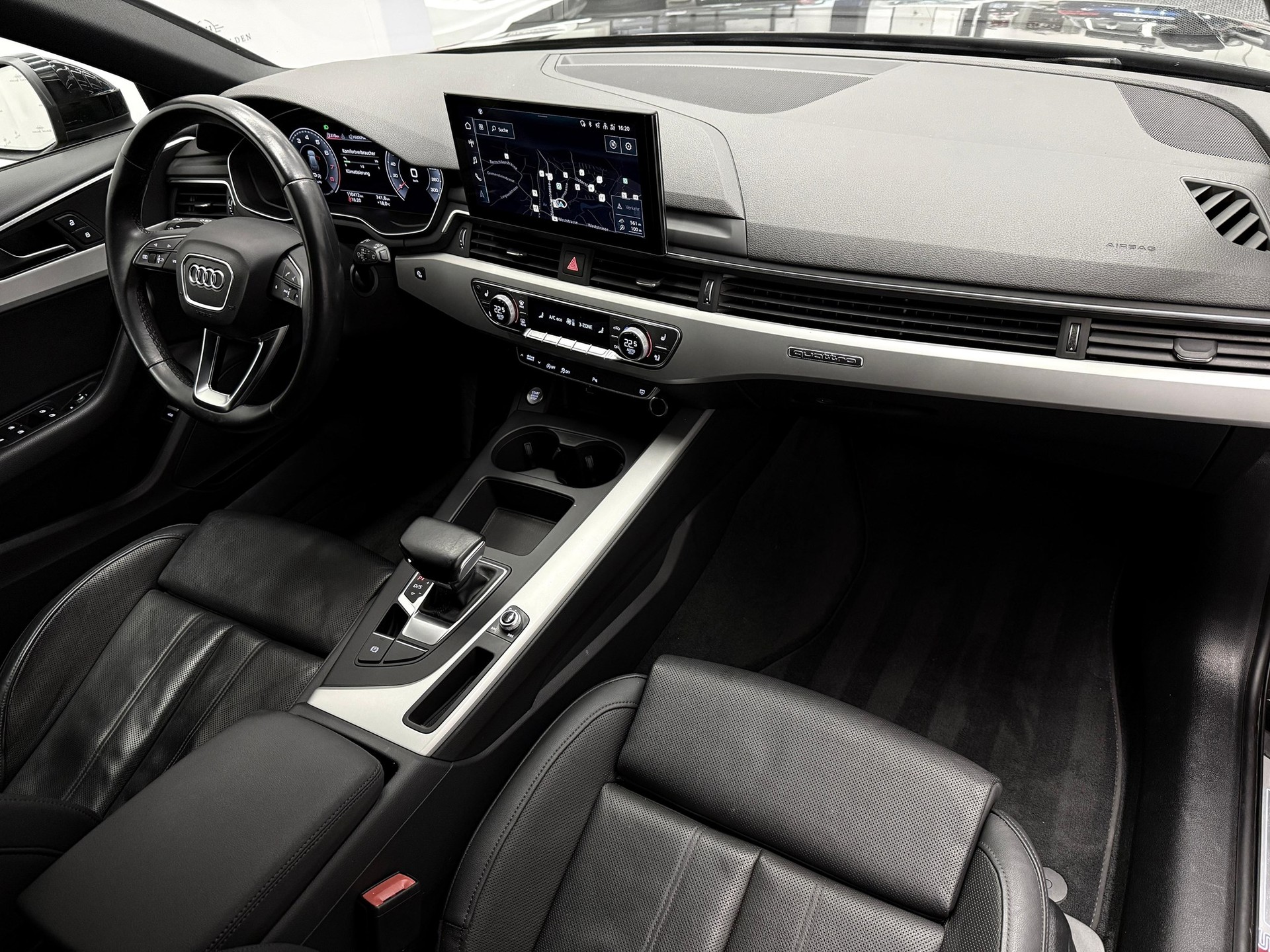 AUDI A4 Avant 2.0 45 TFSI S Line quattro S-Tronic-image-12