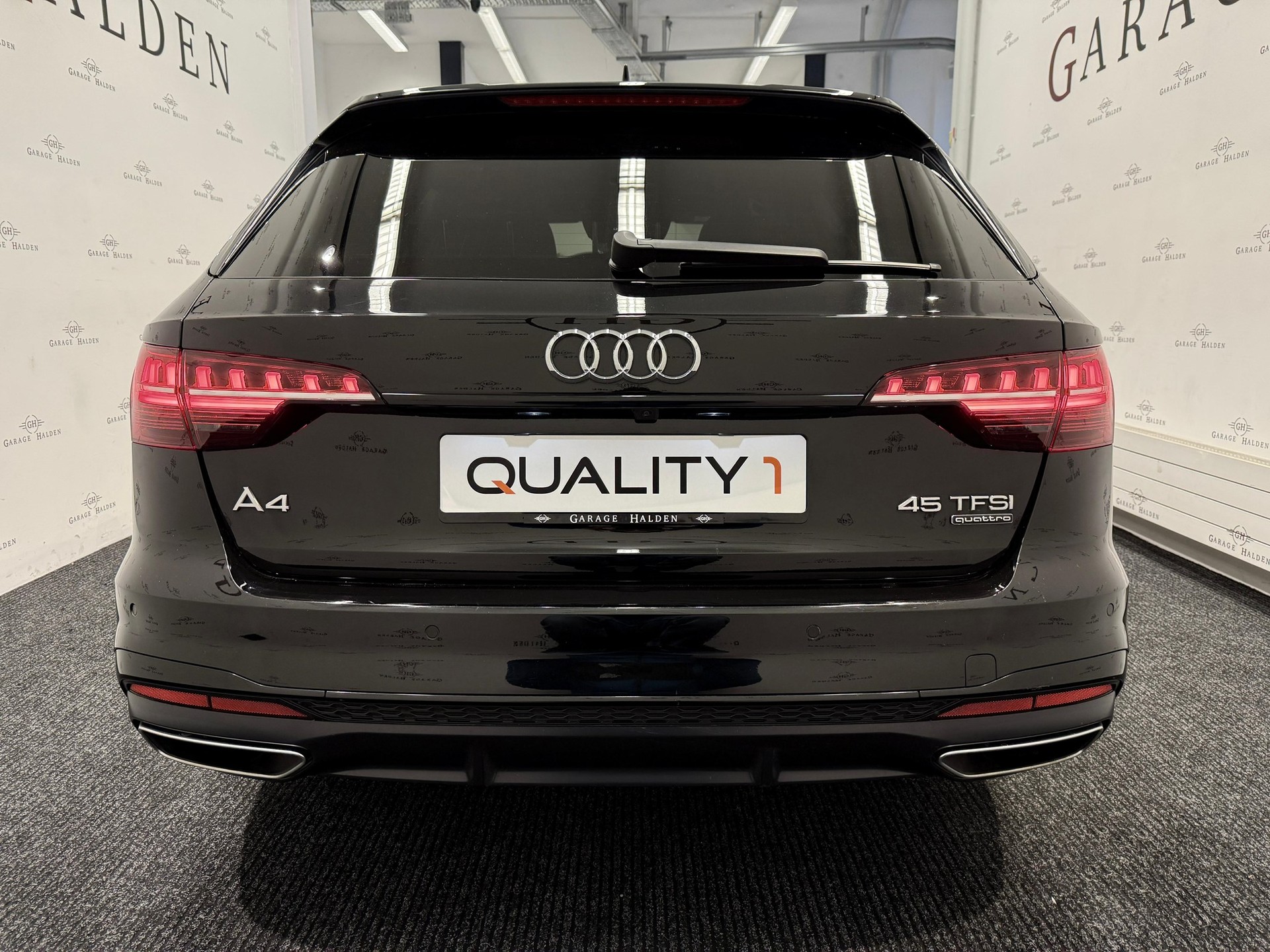 AUDI A4 Avant 2.0 45 TFSI S Line quattro S-Tronic-image-5