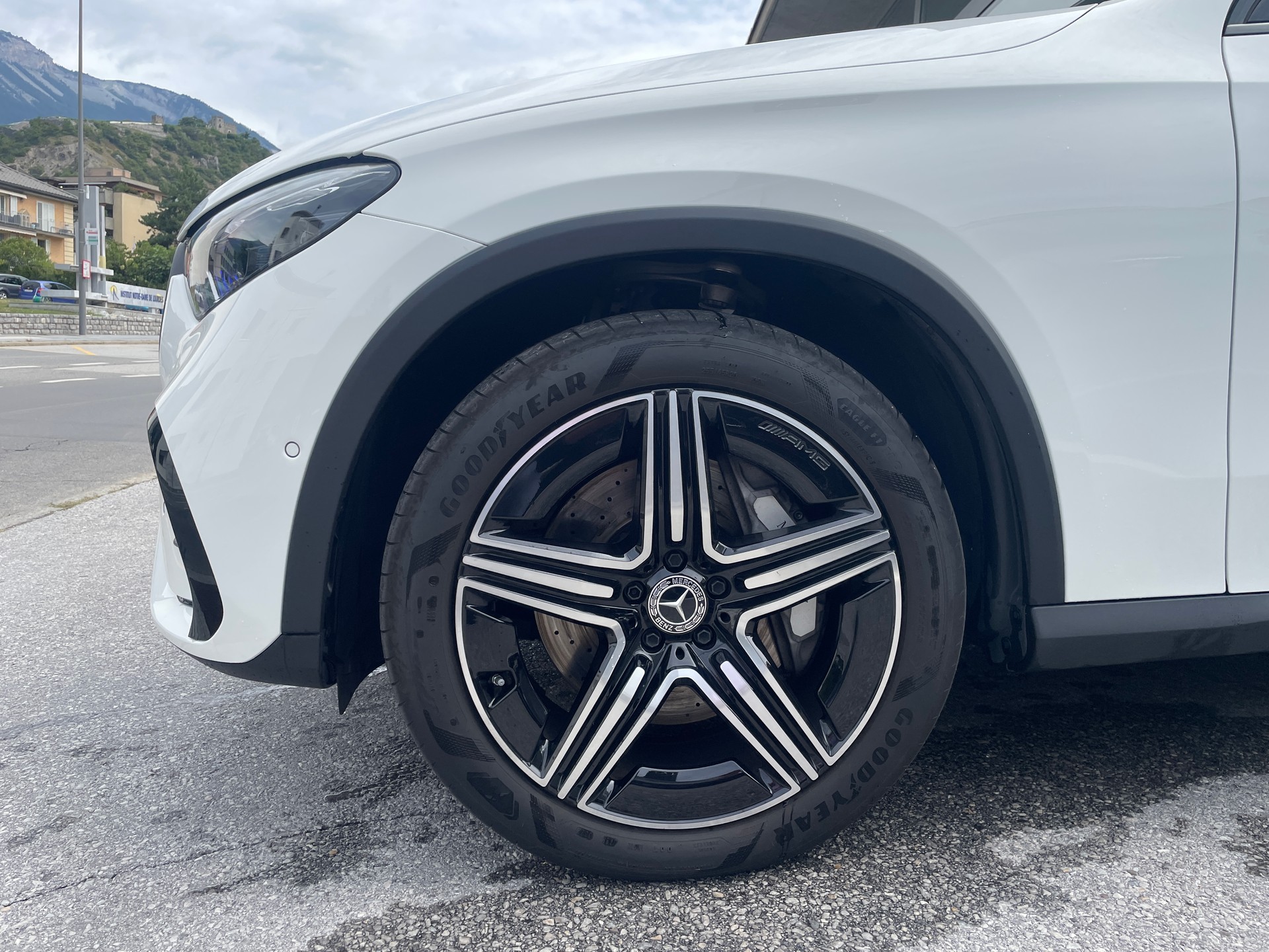 MERCEDES-BENZ GLC 220 d 4Matic 9G-Tronic AMG Line-showroom-element-3