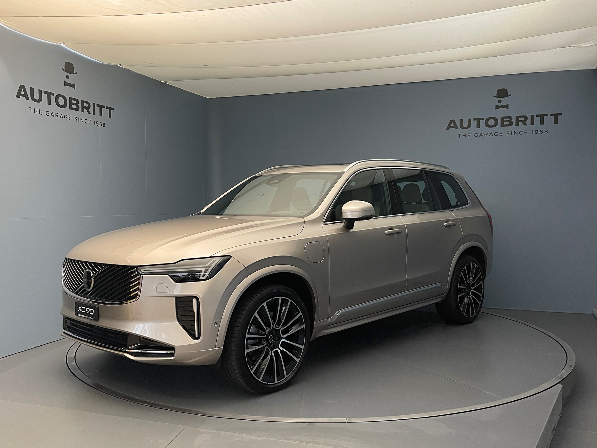 VOLVO XC90 2.0 T8 TE Ultra Bright eAWD-image-0