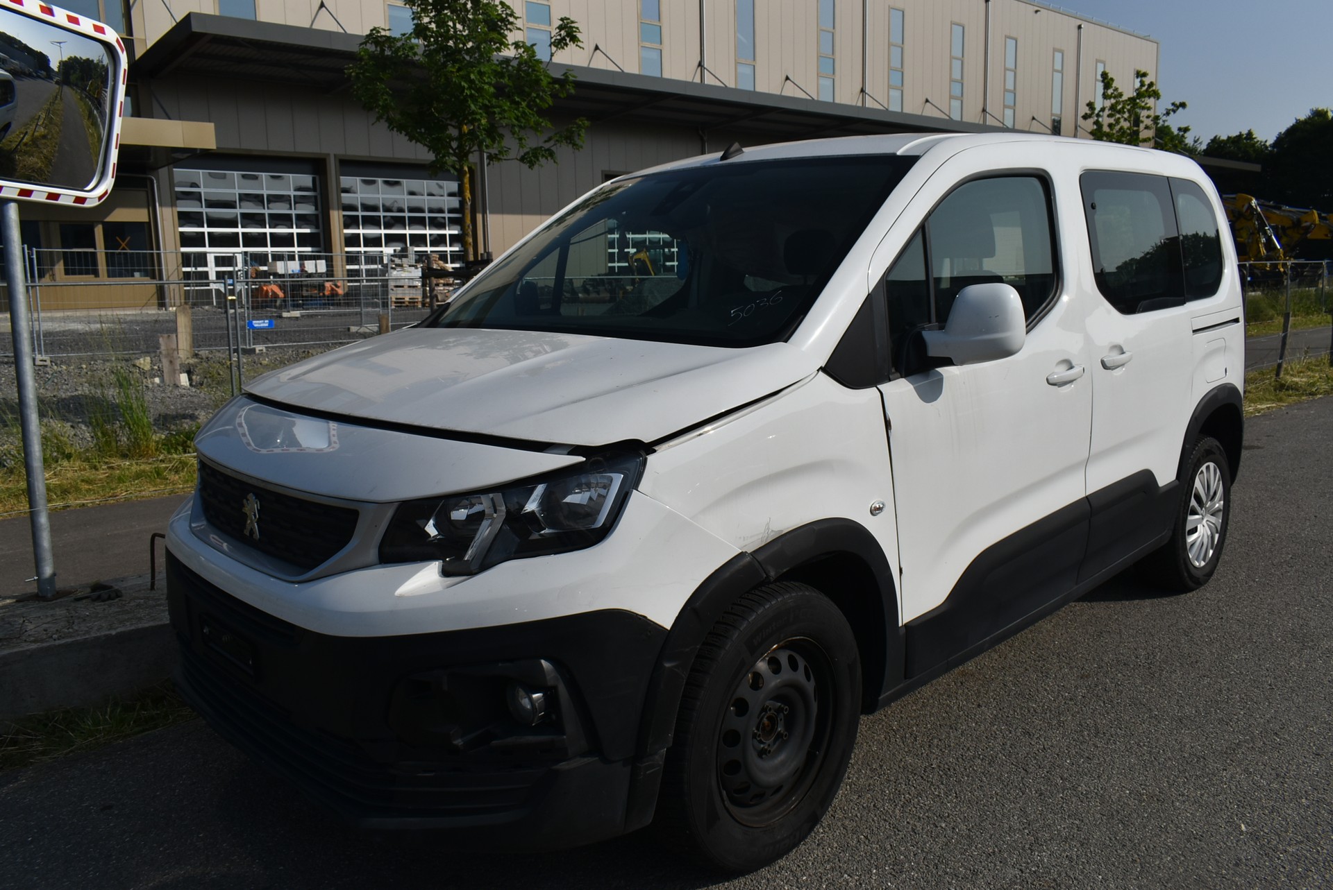 PEUGEOT Rifter 1.5 BlueHDi Active Pack-image-1