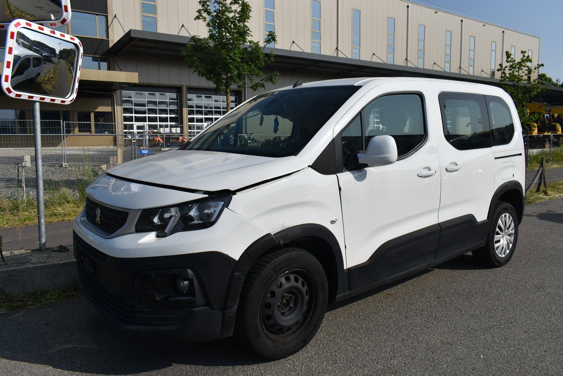 PEUGEOT Rifter 1.5 BlueHDi Active Pack-image-4