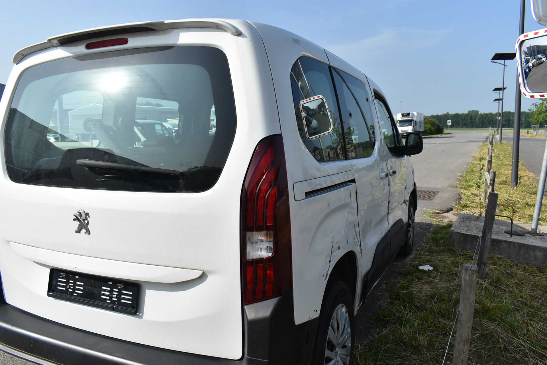 PEUGEOT Rifter 1.5 BlueHDi Active Pack-image-10