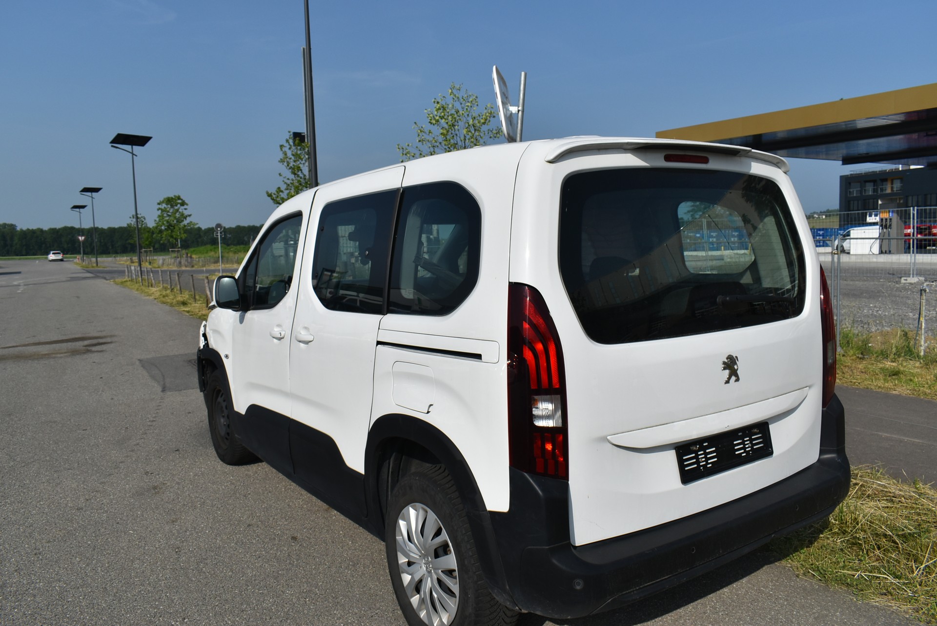 PEUGEOT Rifter 1.5 BlueHDi Active Pack-image-8