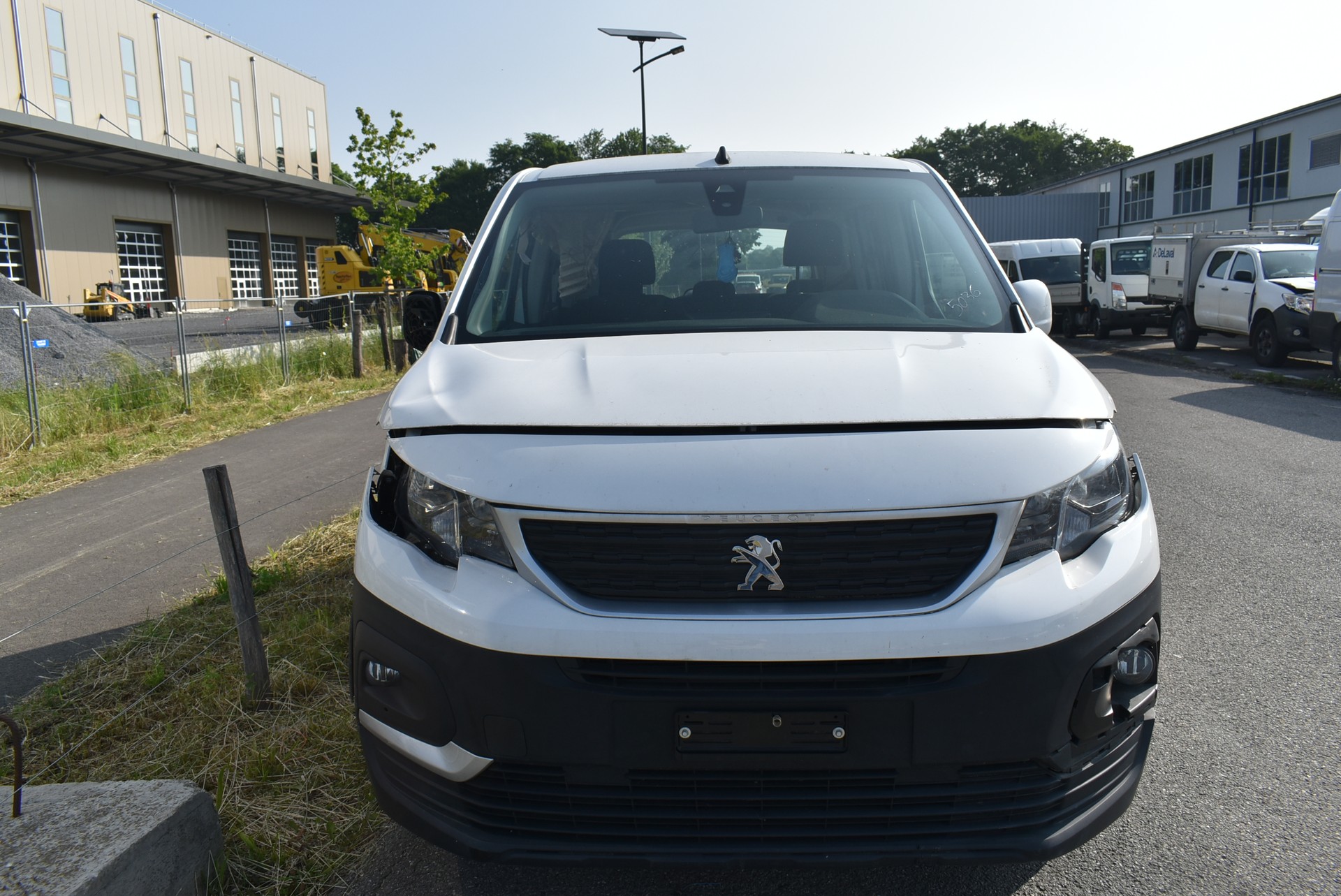 PEUGEOT Rifter 1.5 BlueHDi Active Pack-image-2