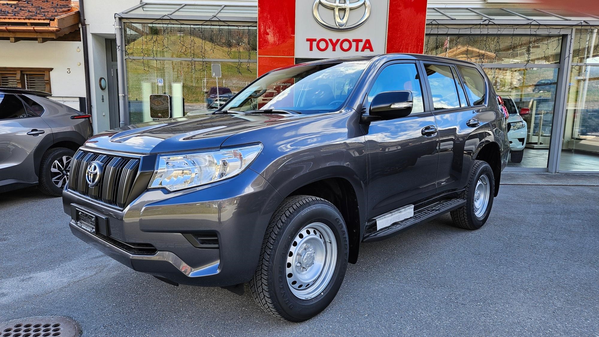 TOYOTA Land Cruiser (SUV / Gelndewagen)