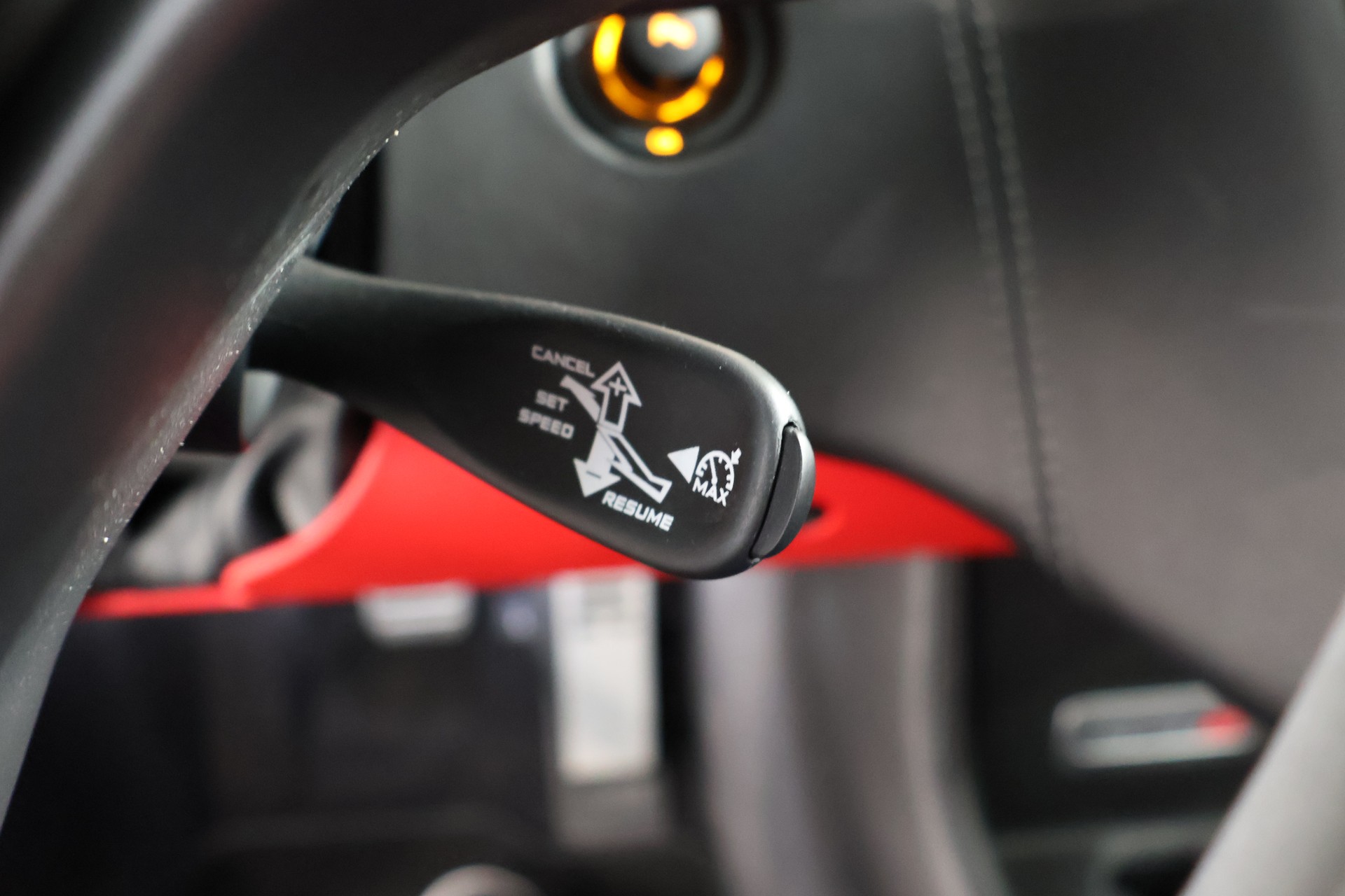 McLAREN 570S Coupé 3.8 V8 SSG-image-23