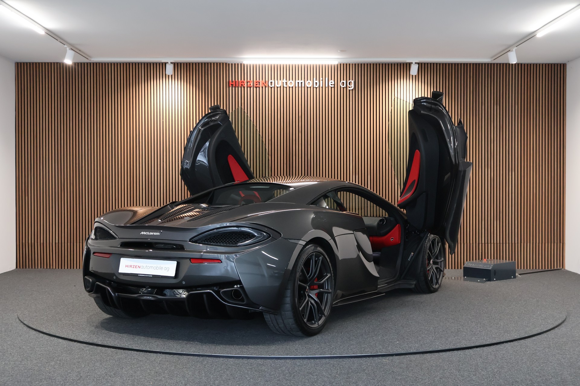 McLAREN 570S Coupé 3.8 V8 SSG-image-7