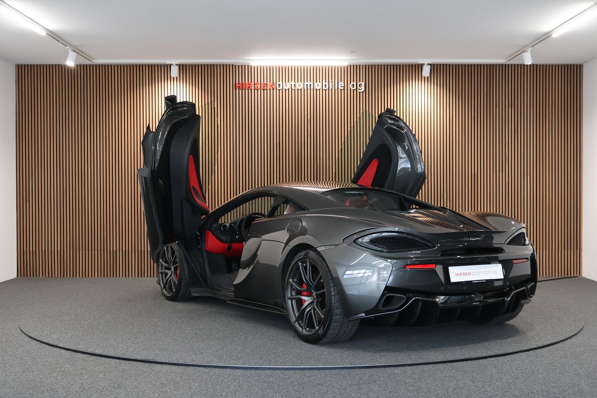 McLAREN 570S Coupé 3.8 V8 SSG-image-4