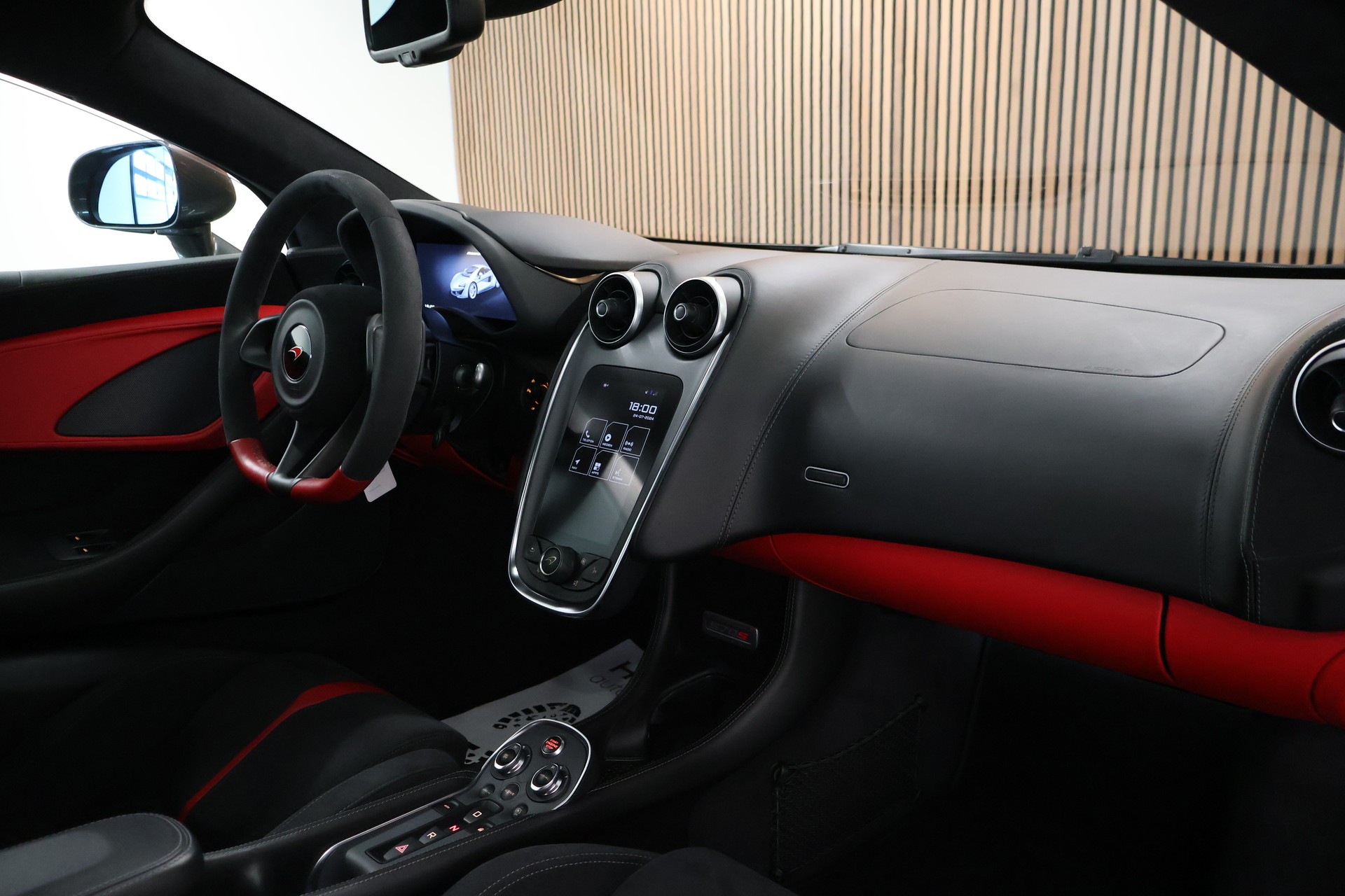 McLAREN 570S Coupé 3.8 V8 SSG-image-14