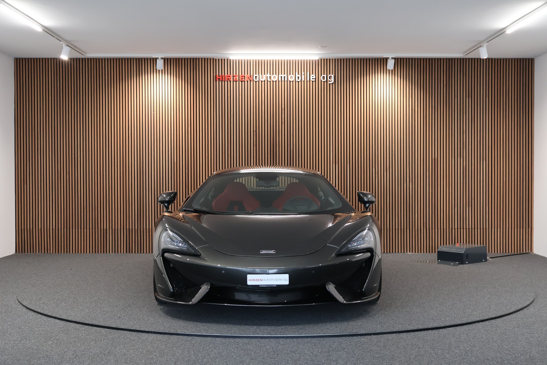 McLAREN 570S Coupé 3.8 V8 SSG-image-11