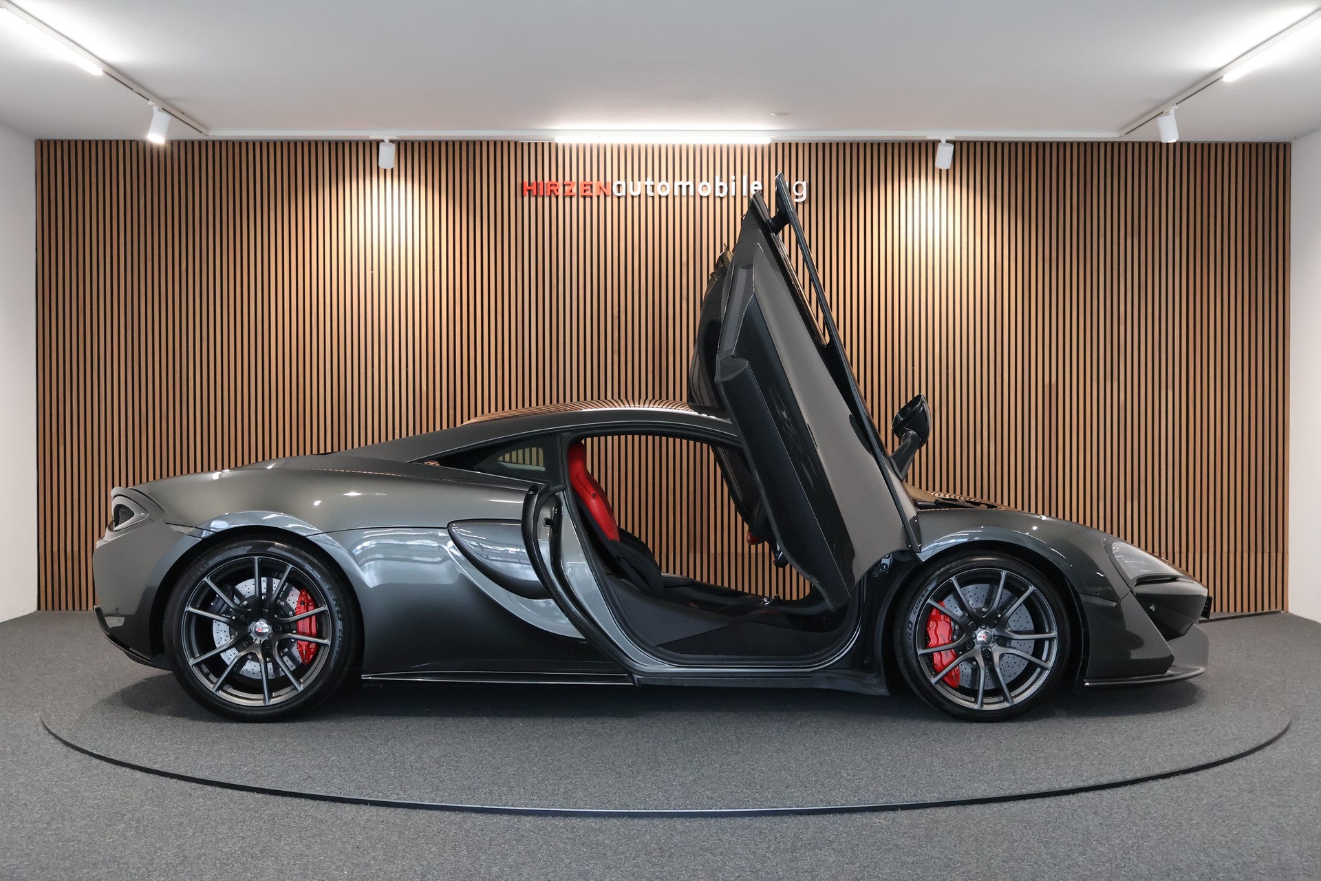 McLAREN 570S Coupé 3.8 V8 SSG-image-8