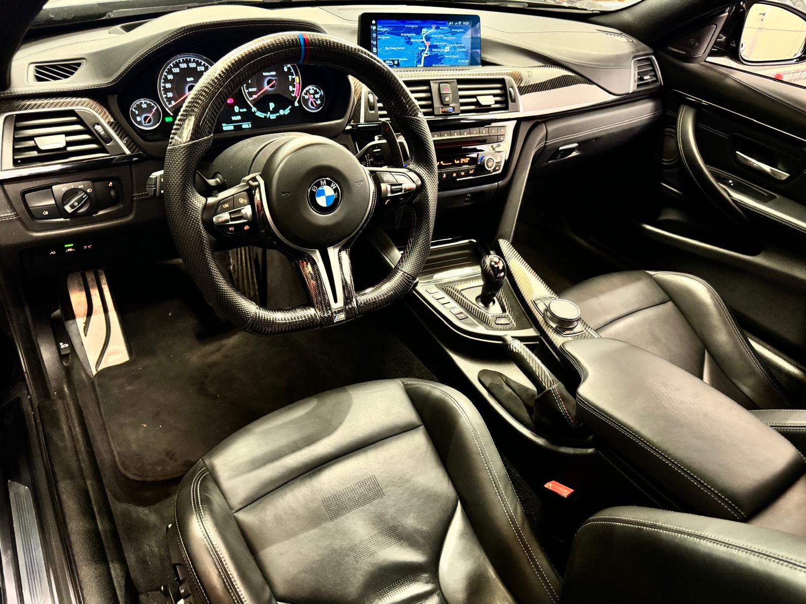 BMW M4 Coupé Competition DKG-showroom-element-1
