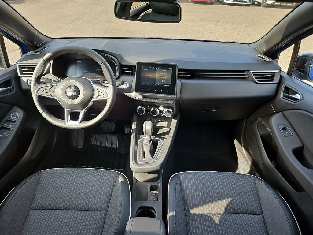 MITSUBISHI COLT 1.6 HEV Intense-showroom-element-3