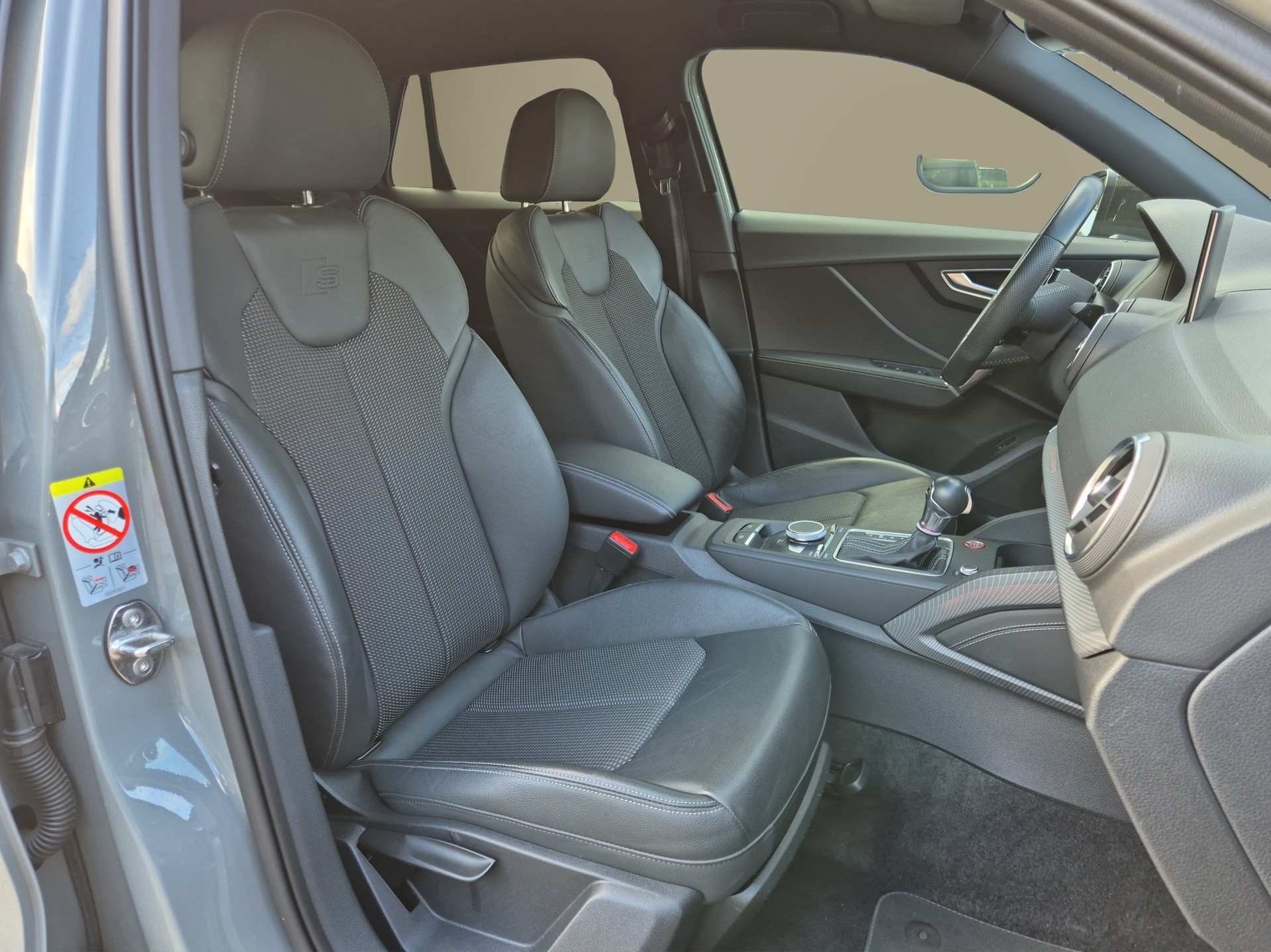 AUDI SQ2 TFSI quattro S-tronic-image-14