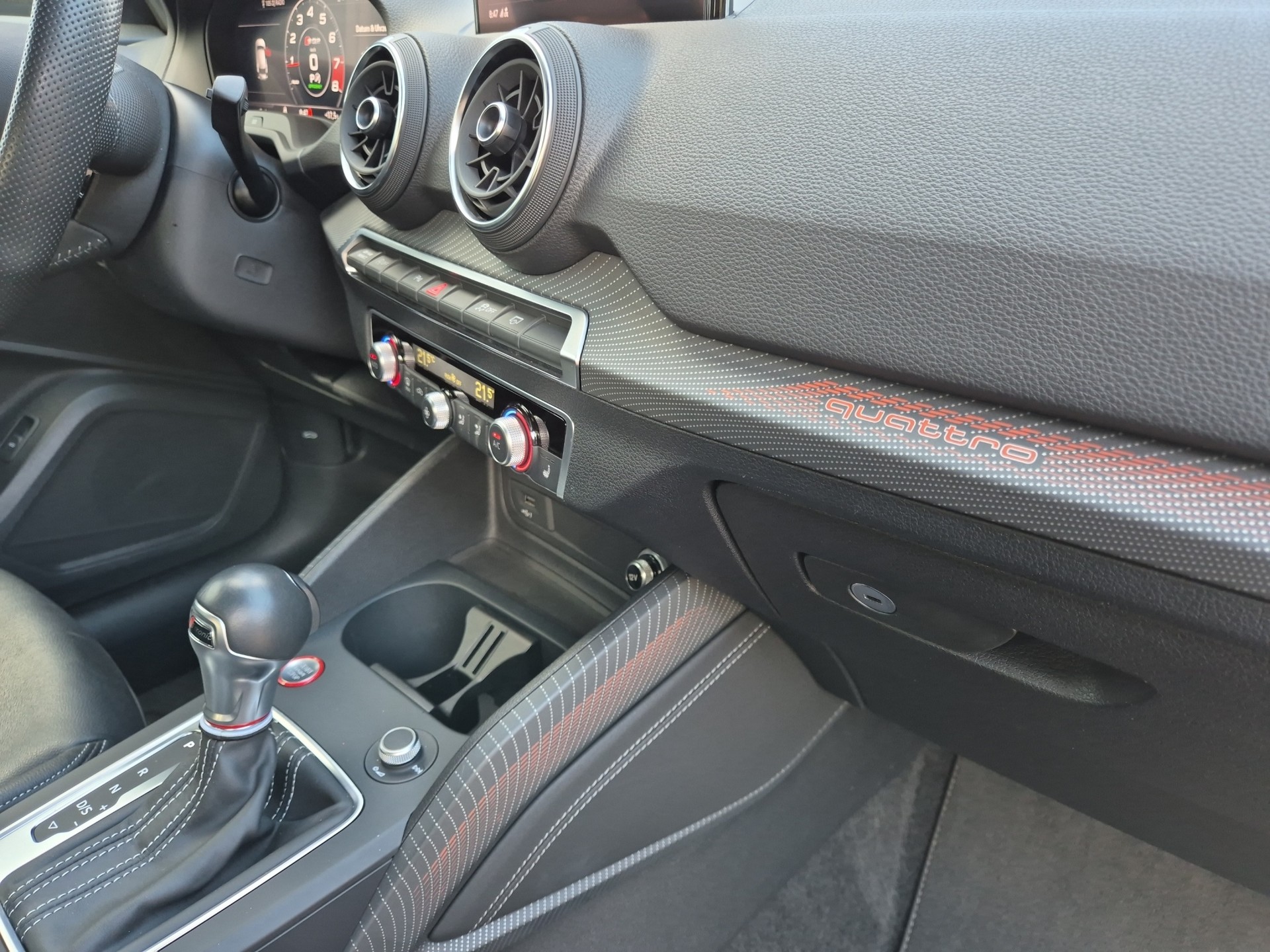 AUDI SQ2 TFSI quattro S-tronic-image-15