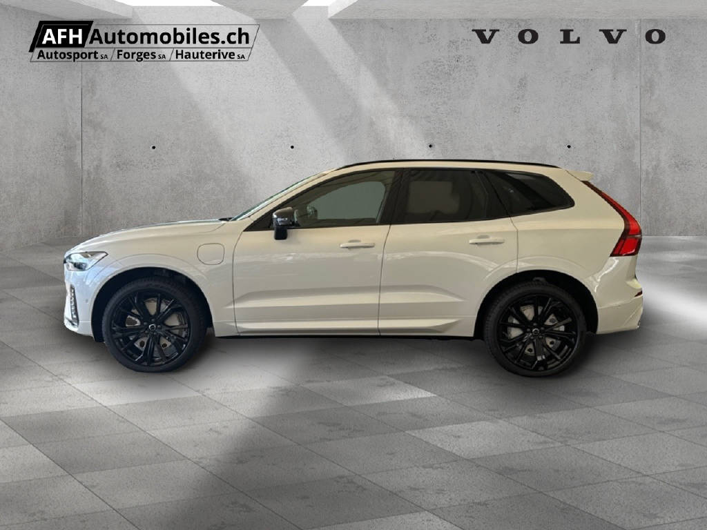 VOLVO XC60 2.0 T6 TE Black Edition-showroom-element-2