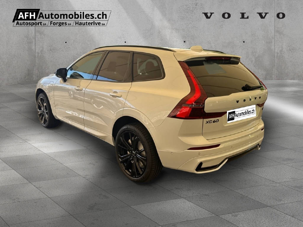 VOLVO XC60 2.0 T6 TE Black Edition-showroom-element-3