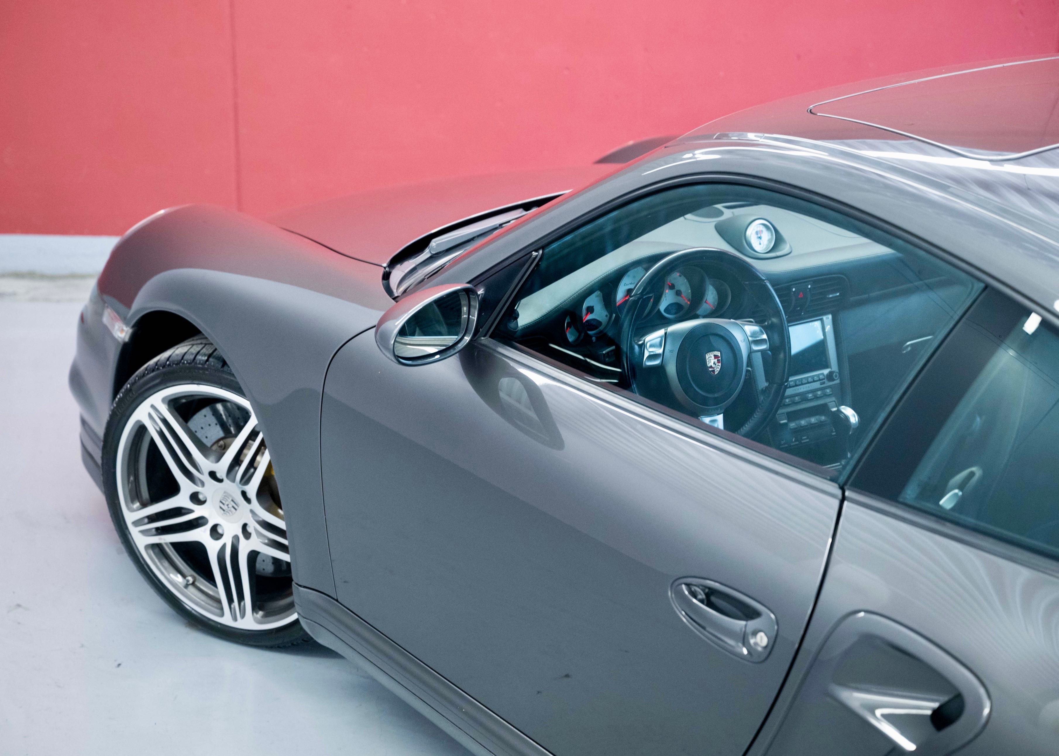 Image PORSCHE 911 911 Turbo Exclusive Manufacktur (Swiss car, fantastic condition, full Porsche service history)