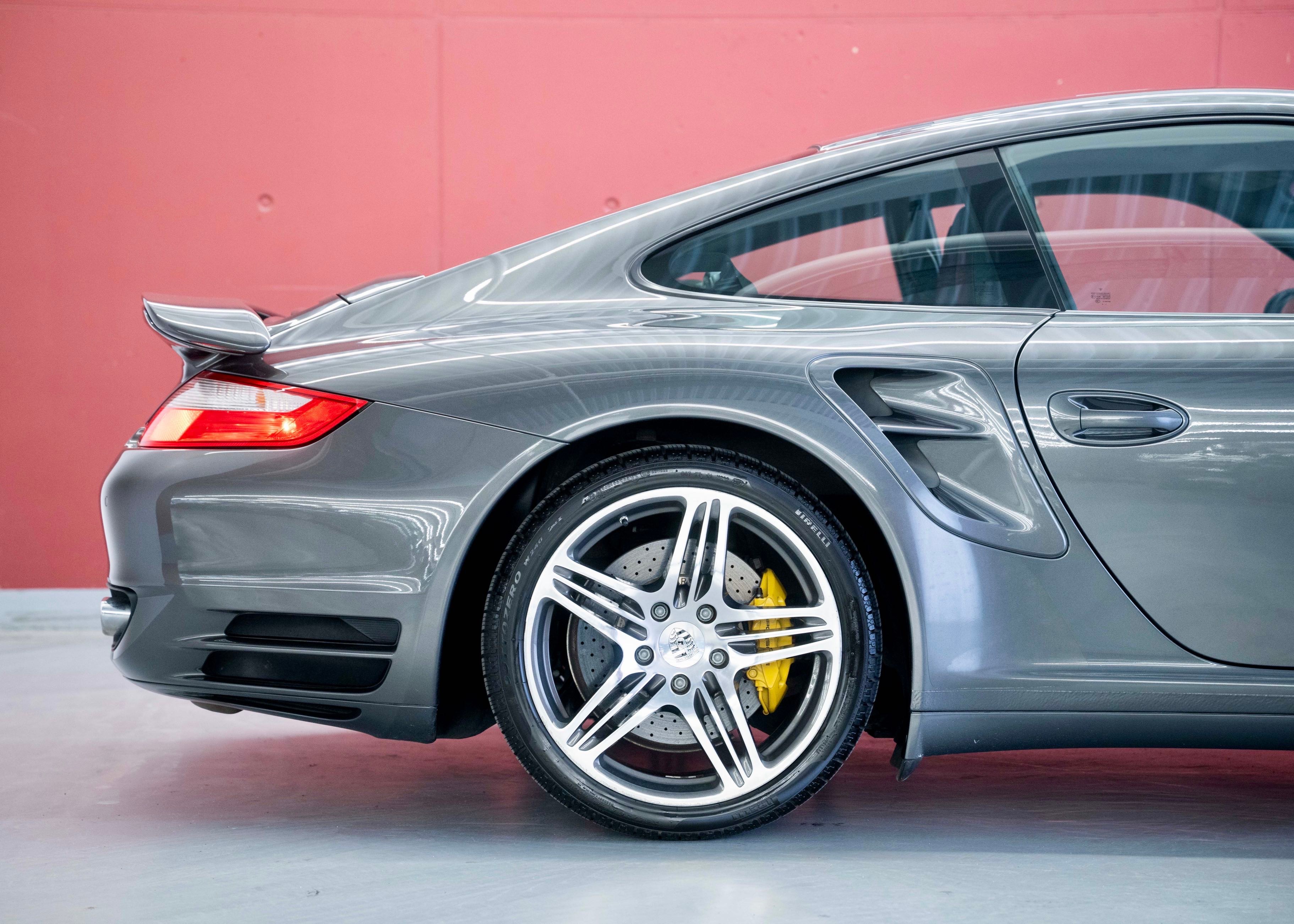 Image PORSCHE 911 911 Turbo Exclusive Manufacktur (Swiss car, fantastic condition, full Porsche service history)