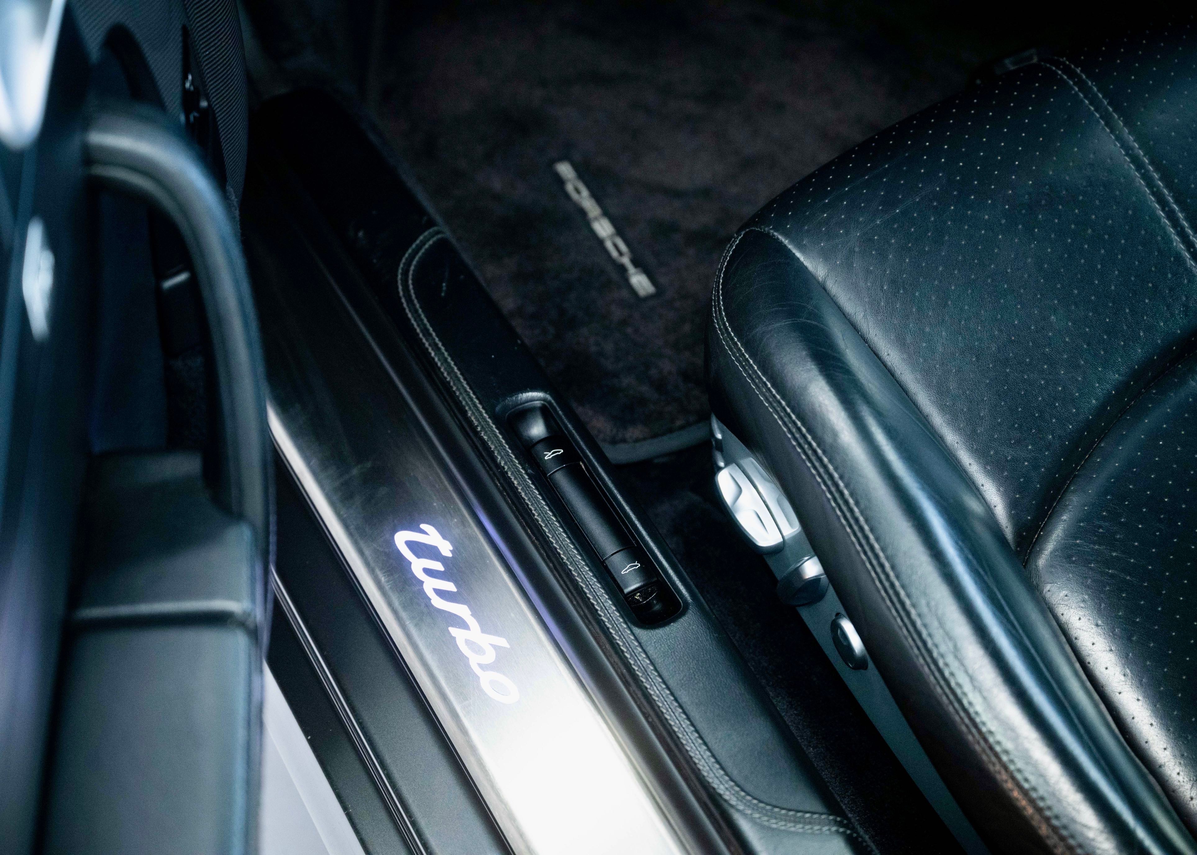 Image PORSCHE 911 911 Turbo Exclusive Manufacktur (Swiss car, fantastic condition, full Porsche service history)