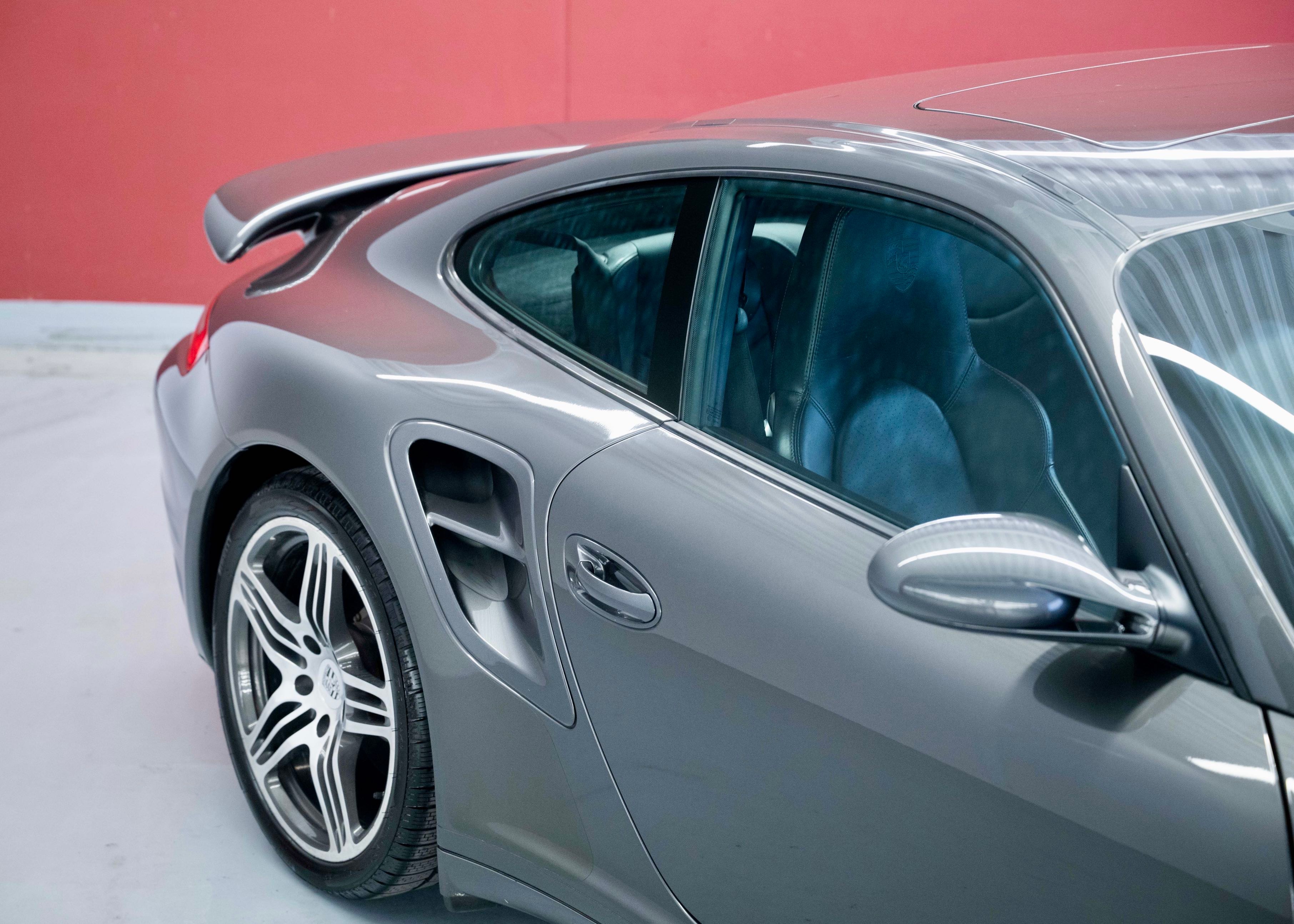 Image PORSCHE 911 911 Turbo Exclusive Manufacktur (Swiss car, fantastic condition, full Porsche service history)