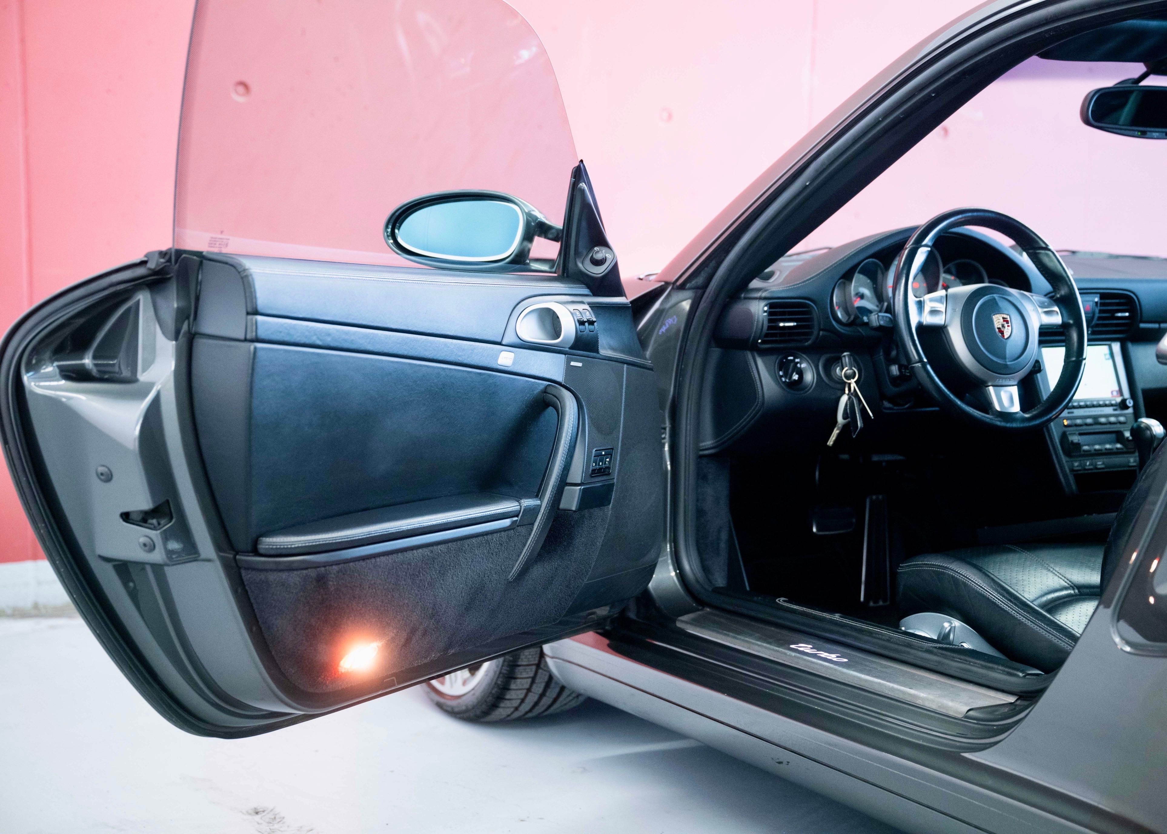 Image PORSCHE 911 911 Turbo Exclusive Manufacktur (Swiss car, fantastic condition, full Porsche service history)