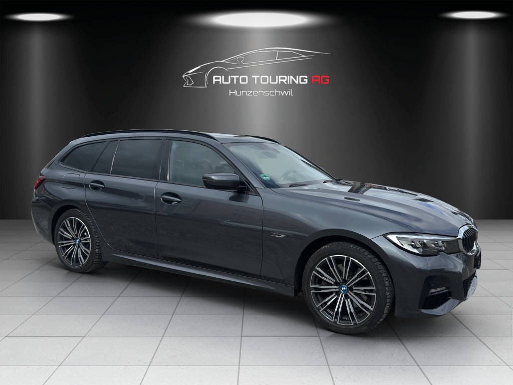 BMW 320e xDrive SAG M-Sport Touring-image-0