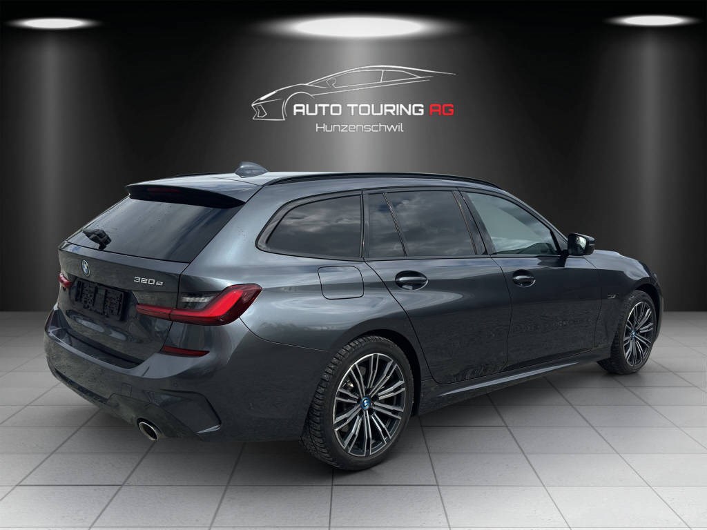 BMW 320e xDrive SAG M-Sport Touring-image-2