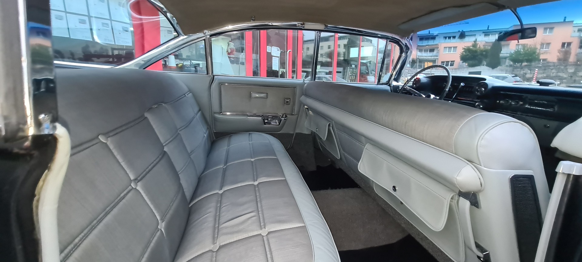 CADILLAC Series 60 Fleetwood US-Botschafter Fahrzeug-image-5