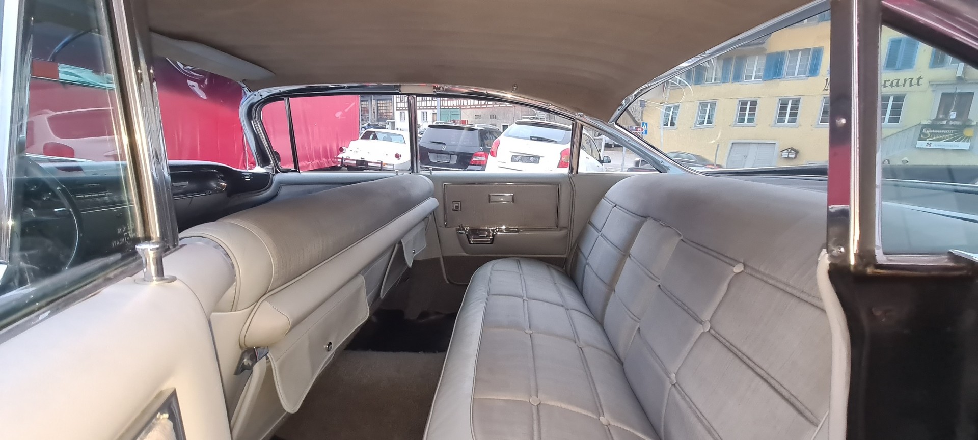 CADILLAC Series 60 Fleetwood US-Botschafter Fahrzeug-image-15