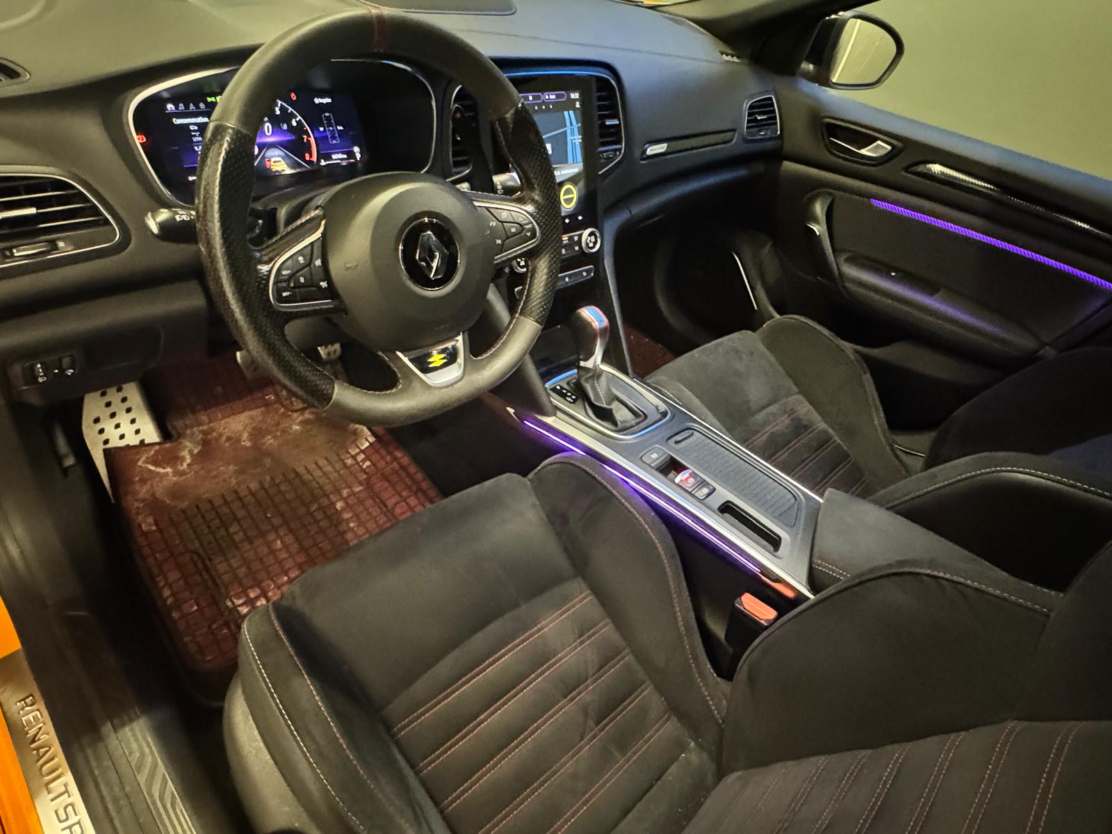 RENAULT Mégane Trophy 300 EDC-showroom-element-1