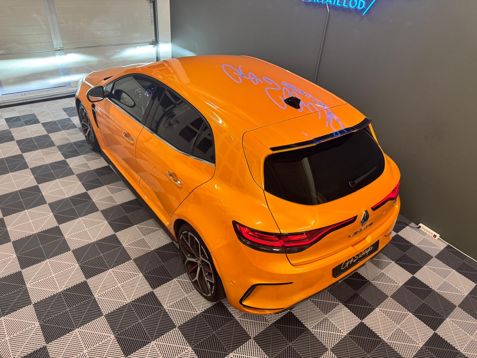 RENAULT Mégane Trophy 300 EDC-showroom-element-2