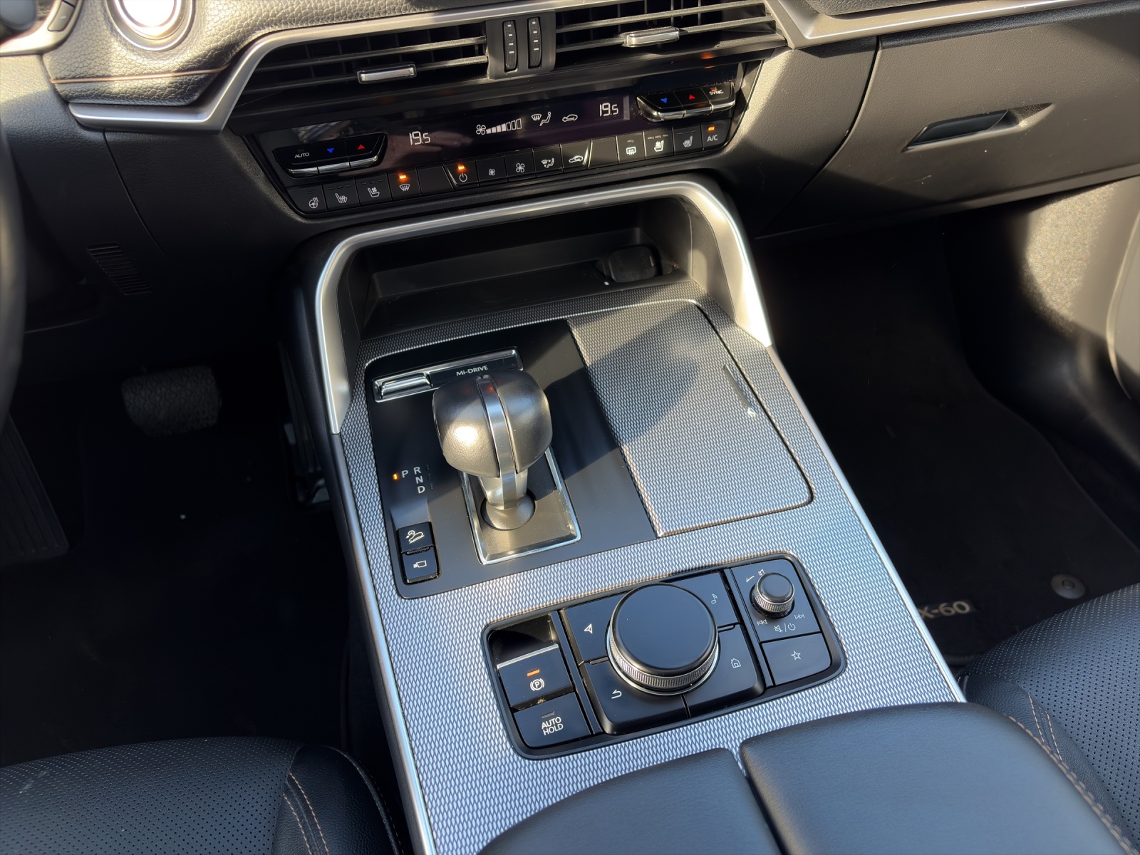 Image MAZDA CX-60 CX-60 3.3L e-Skyactiv D 254 MHEV AWD Homura