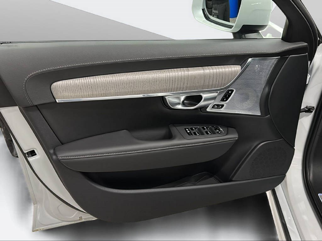 VOLVO V90 Cross Country 2.0 B6 Ultimate AWD-image-8