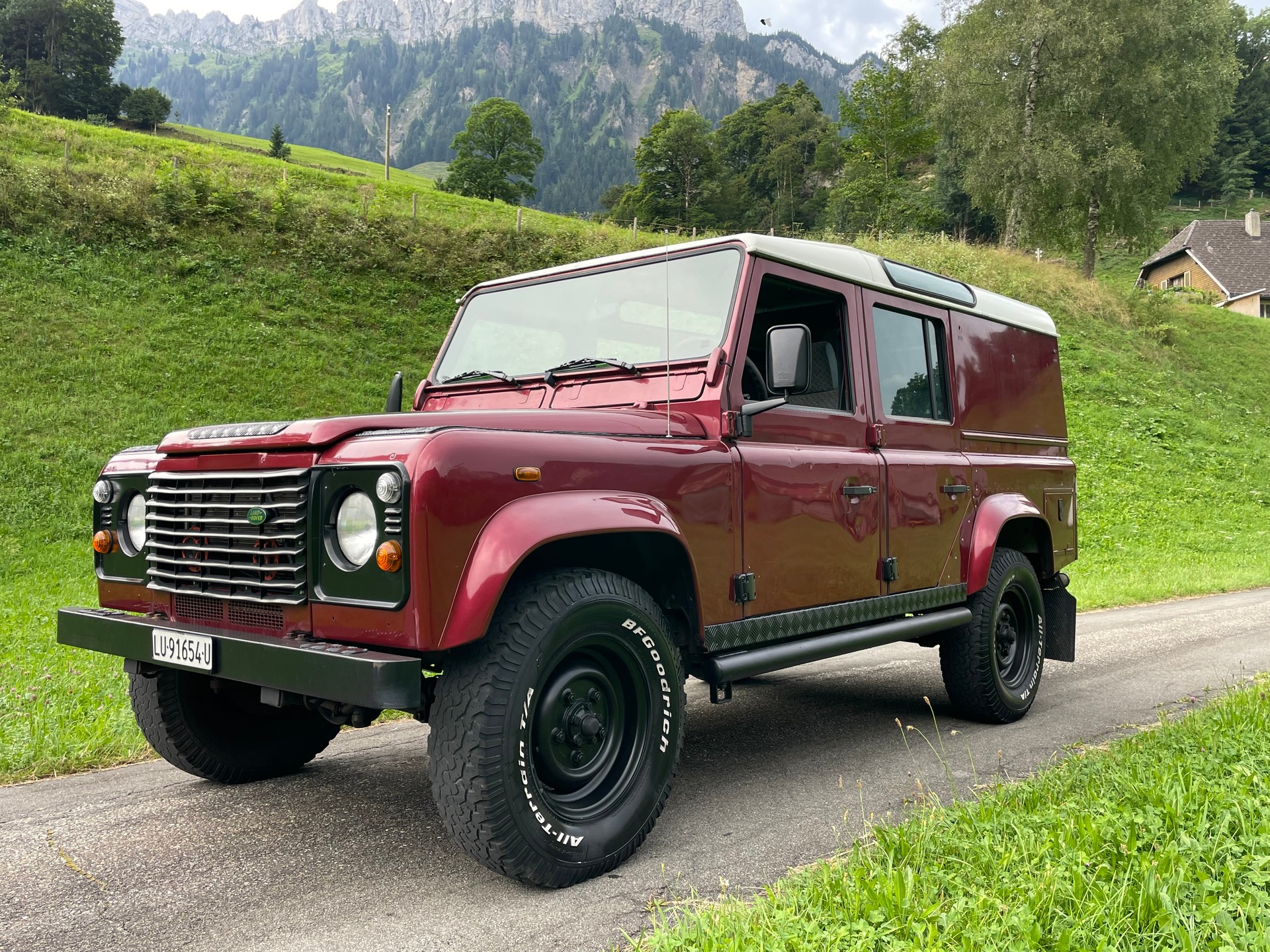 LAND ROVER Defender 110 SW 2.5 Td5