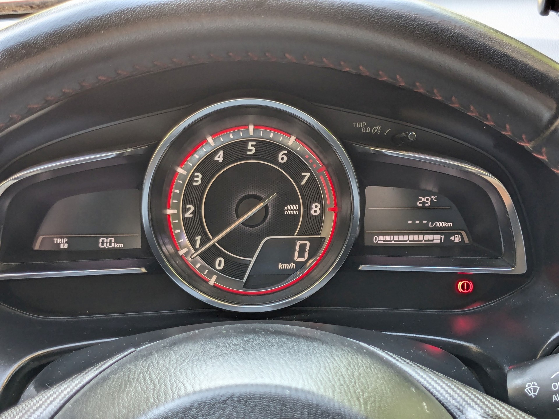 MAZDA 3 2.0 16V Revolution-image-7