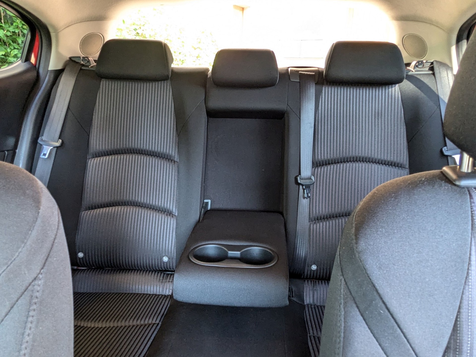 MAZDA 3 2.0 16V Revolution-image-12