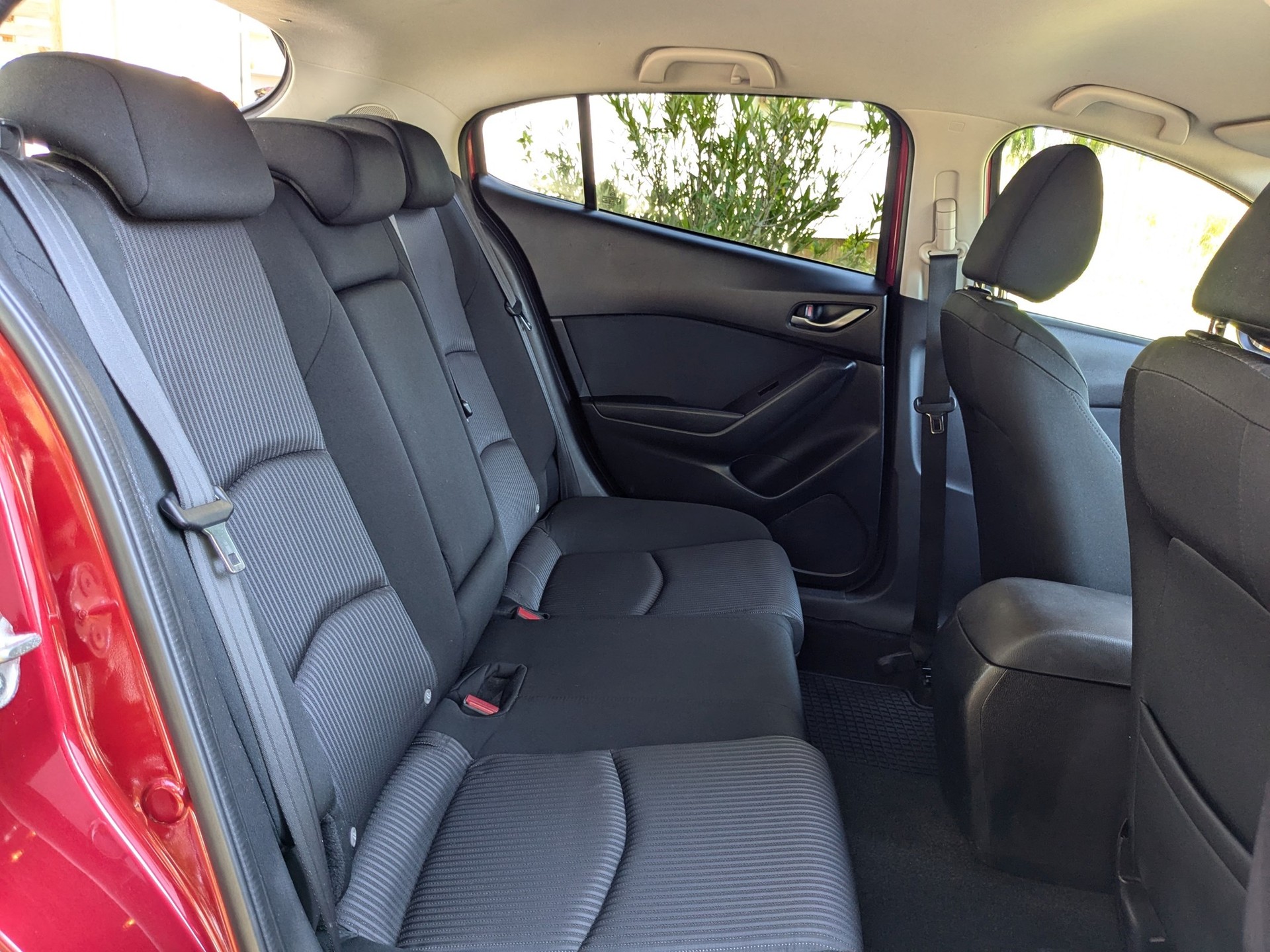 MAZDA 3 2.0 16V Revolution-image-11