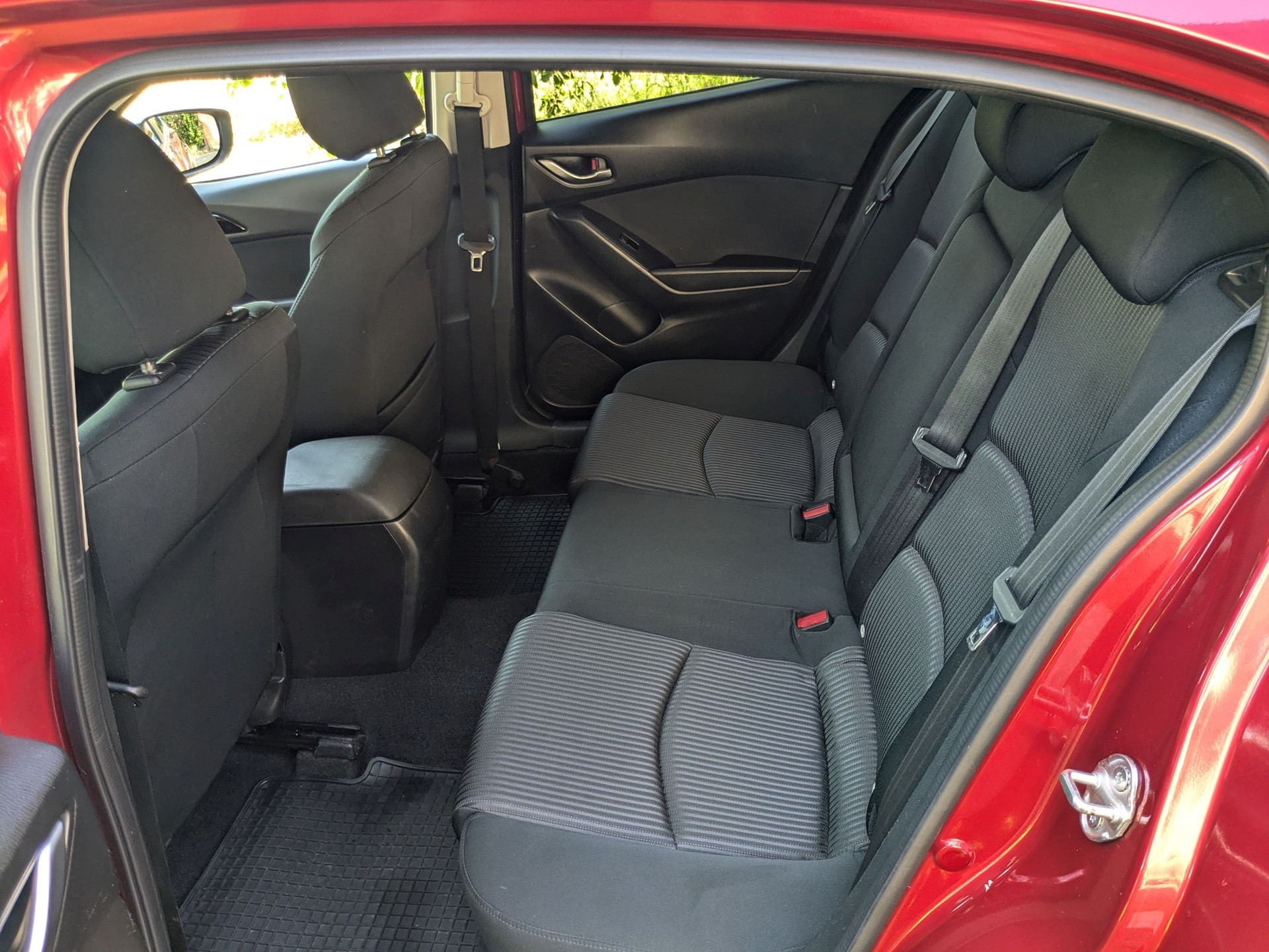 MAZDA 3 2.0 16V Revolution-image-10