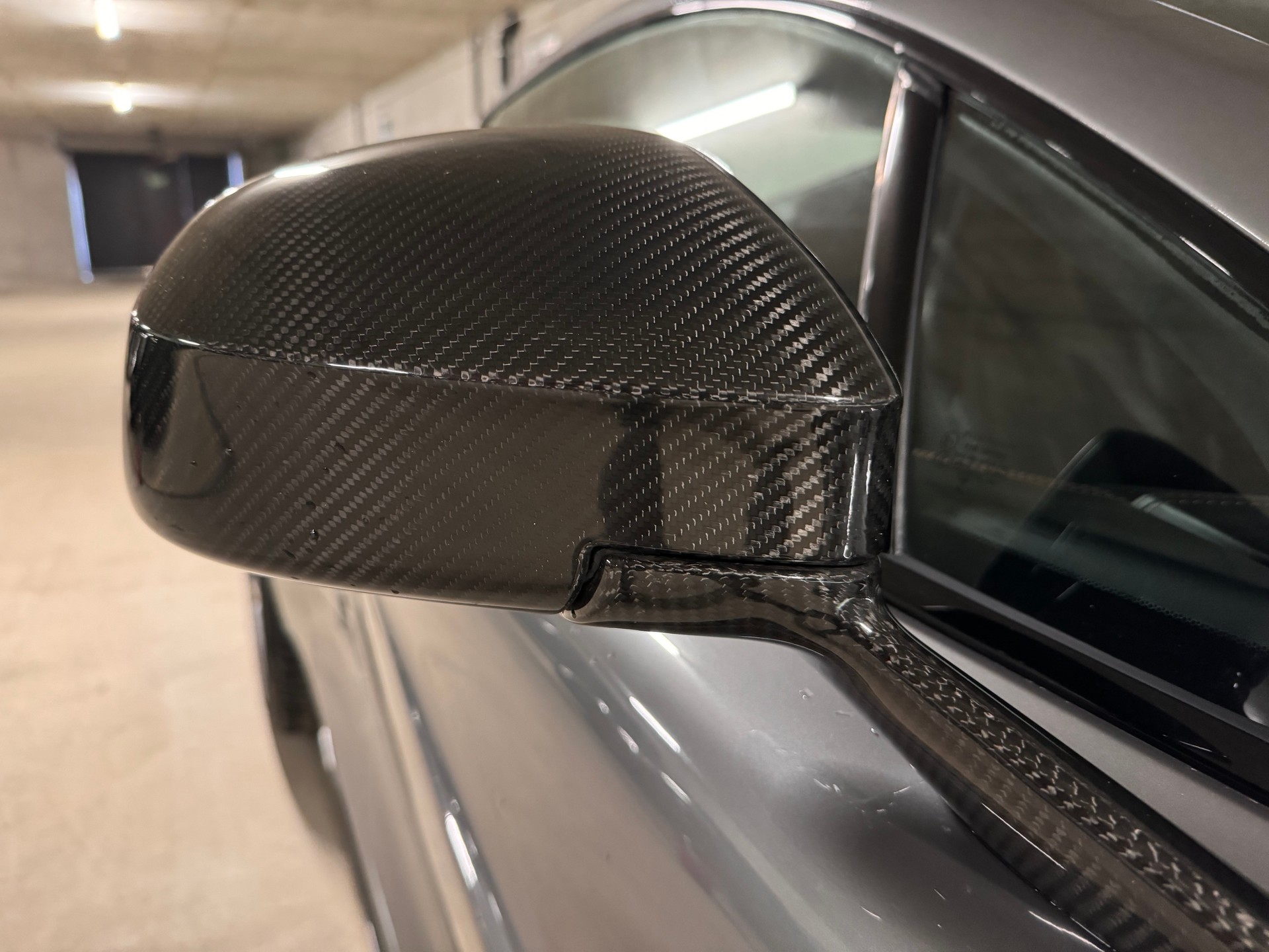 ASTON MARTIN Vanquish S-image-10
