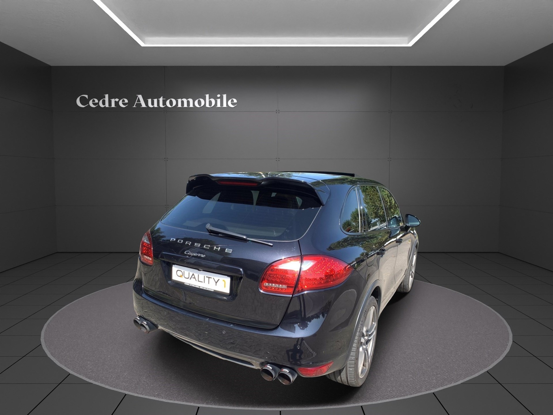 PORSCHE Cayenne Diesel-showroom-element-2