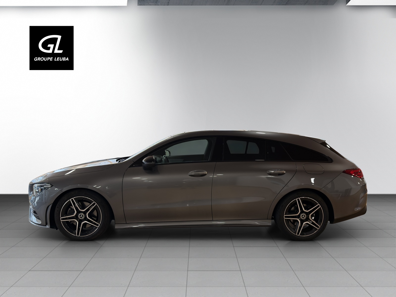 MERCEDES-BENZ CLA Shooting Brake 200 AMG Line 7G-DCT-showroom-element-2